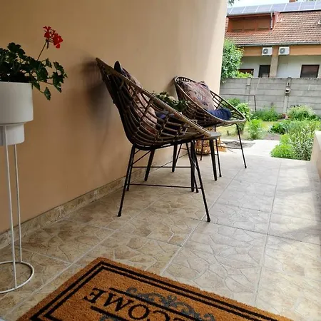 Belvarosi Bastyavar Apartman Gyula