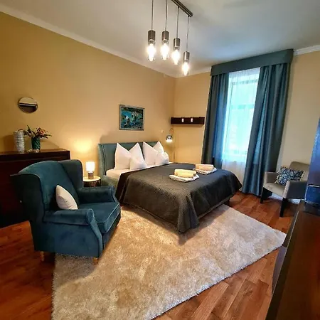 Belvarosi Bastyavar Apartman * Gyula