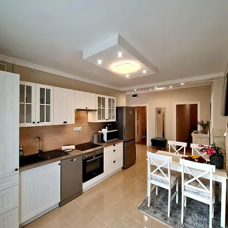 Belvarosi Bastyavar Apartman Apartment